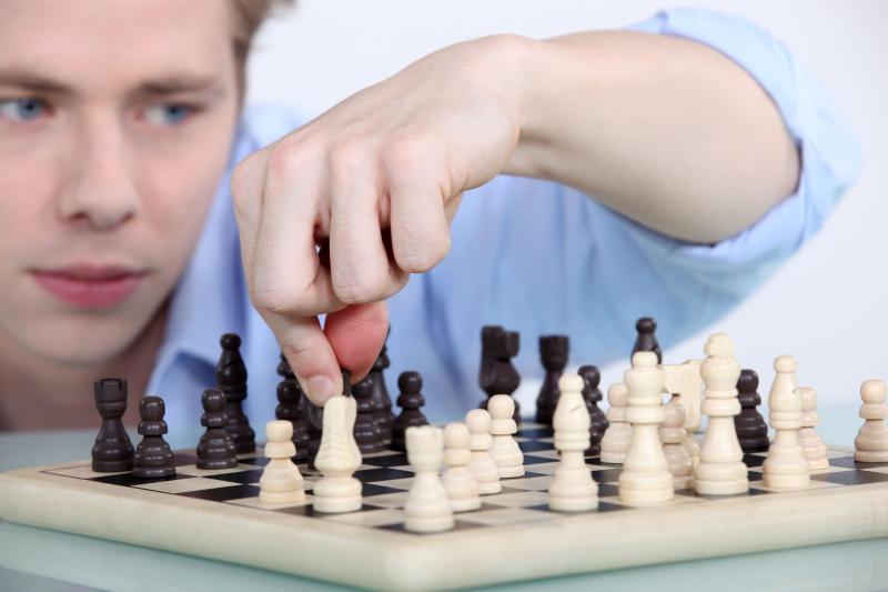 חוגים - יניב שחמט ממשיכים
